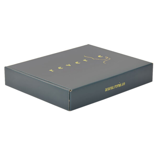 Luxury Apparel Mailer Packaging Box with Gold Foil Logo